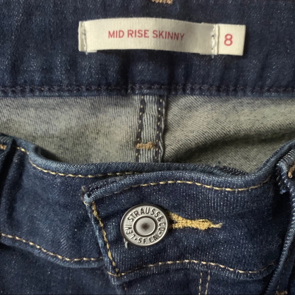Levi’s Mid Rise Skinny Jeans - Picture 3 of 4